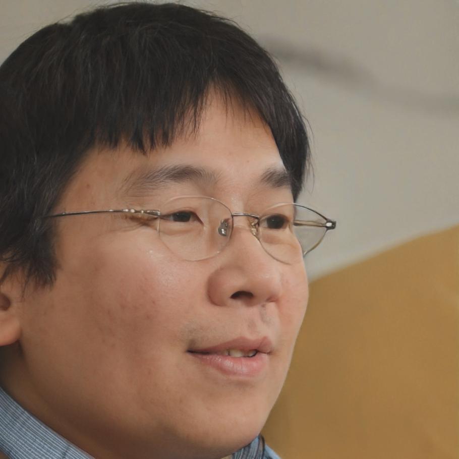 Portrait of Batbayar Tsend, lead physics instructor